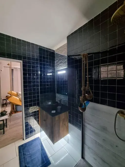 Reve Suspendu T2 Balcon Et Lit Suspendu Apartment Fort-de-France
