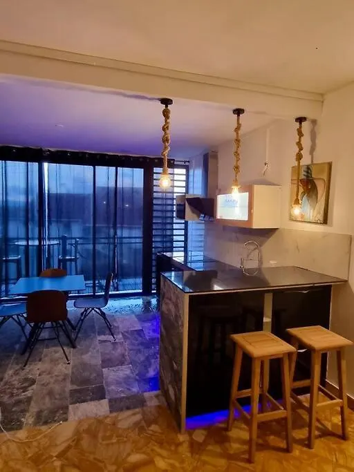 Reve Suspendu T2 Balcon Et Lit Suspendu Apartment Fort-de-France